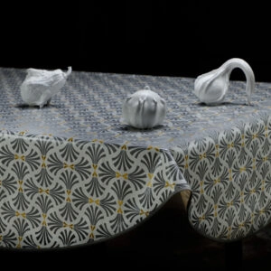 Toile Cirée , découpée avec biais